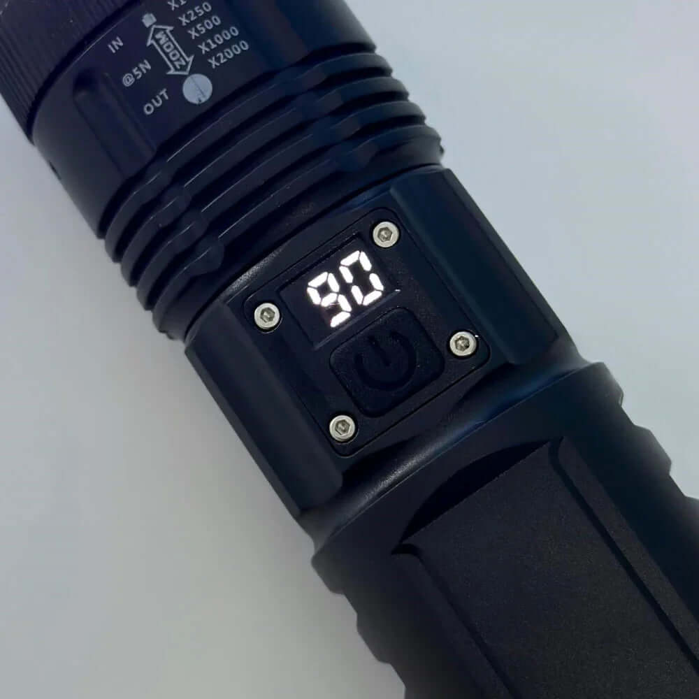 Lanterna LED reincarcabila cu display digital, 1200 lumeni, negru