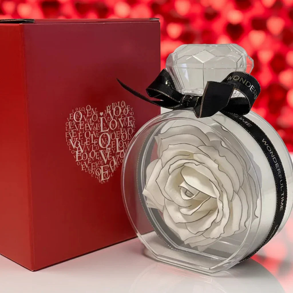 Trandafir ALB din Săpun în Cutie „Diamant”.