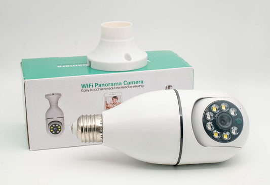 Cameră panoramică WiFi 360° cu montaj tip bec + SD card 8 gb CADOU
